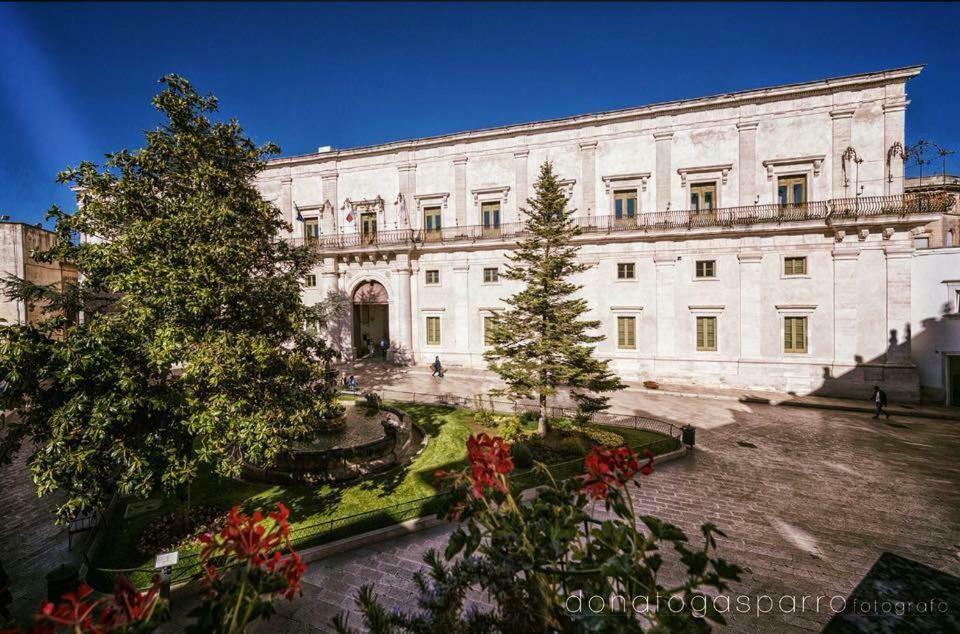 Casa Adele - Dimora Del 1700 Nel Centro Storico Bed and Breakfast Martina Franca Buitenkant foto