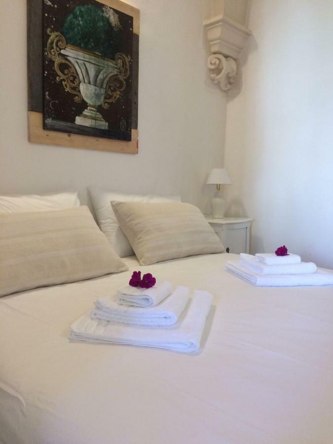 Casa Adele - Dimora Del 1700 Nel Centro Storico Bed and Breakfast Martina Franca Buitenkant foto